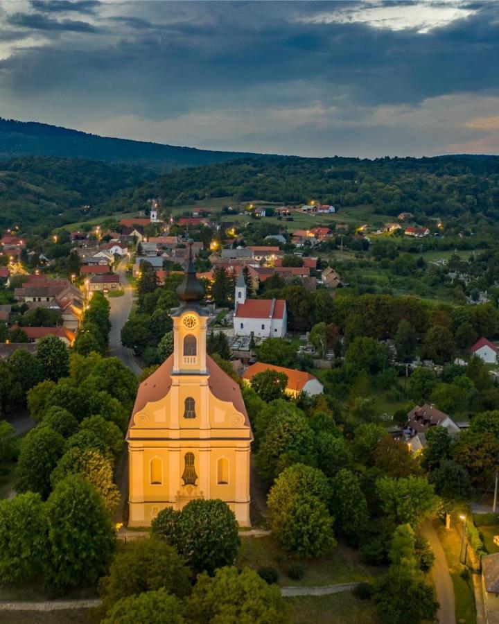 Édenkert Vendégházak Pécsvárad Kültér fotó